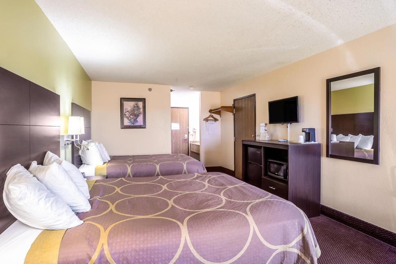 Super 8 By Wyndham Galesburg Hotel Екстериор снимка